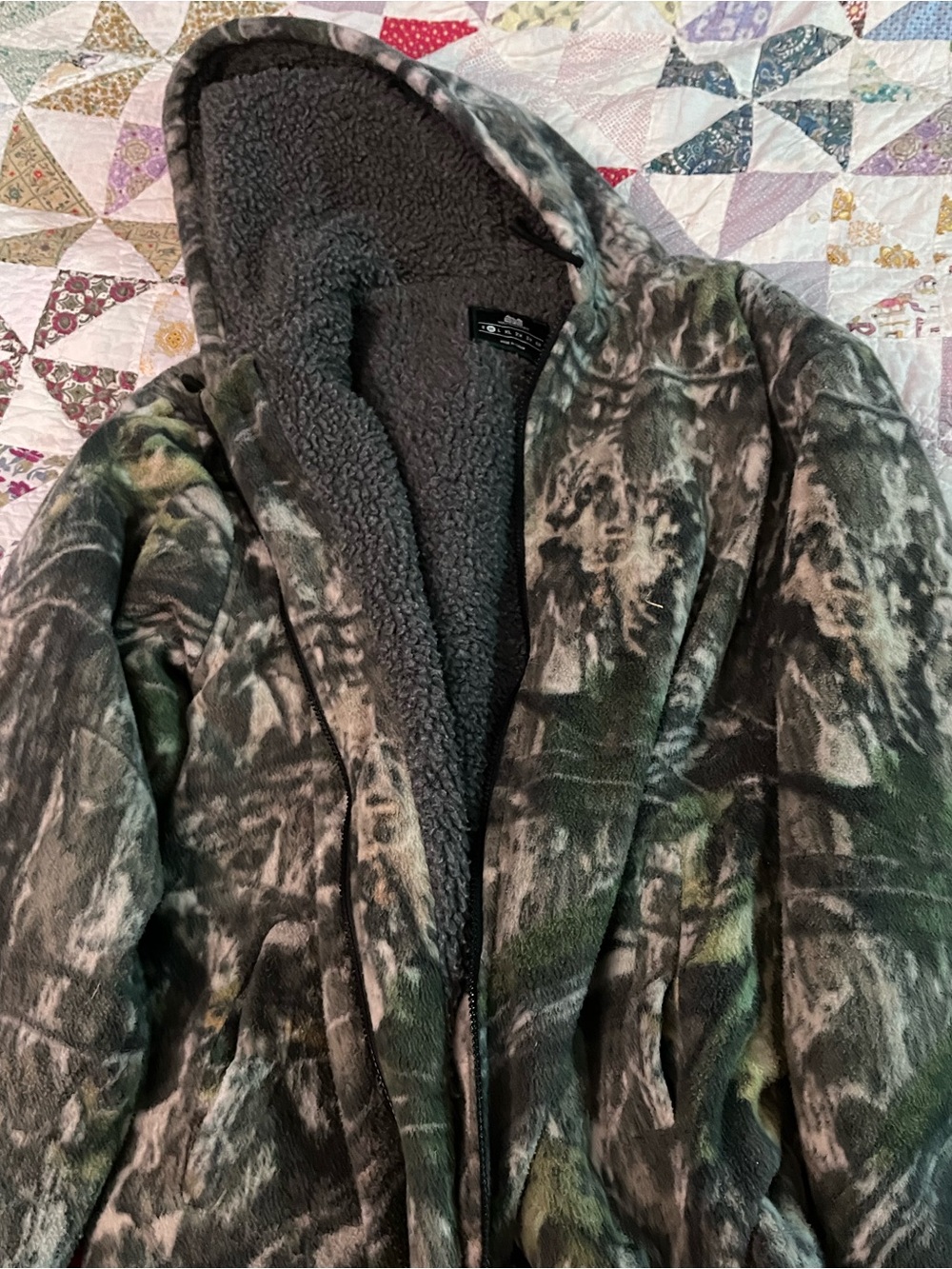 Men's Zip-Up Hooded Fleece Jacket - Green Camouflage